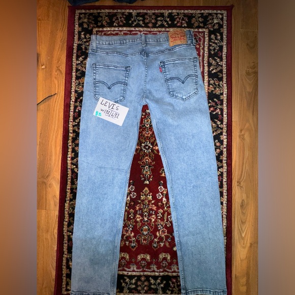 Levi Jeans - Picture 2 of 2